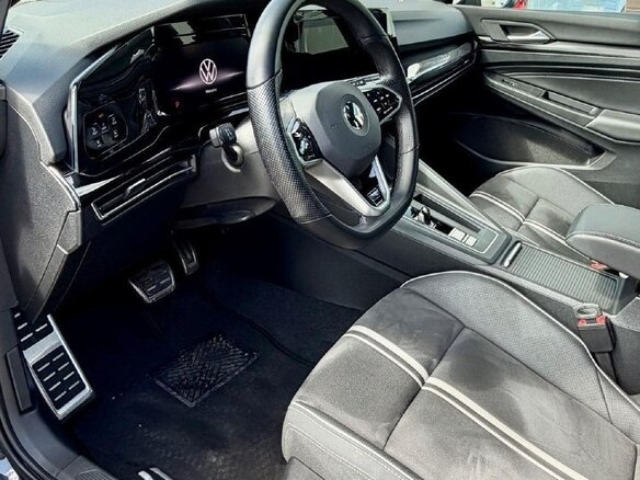 2022 Volkswagen Golf VIII, серый, 2085000 рублей - вид 9