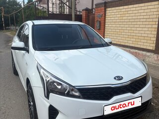 2021 Kia Rio IV Рестайлинг, белый, 1500000 рублей, вид 5