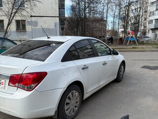 2010 Chevrolet Cruze I, белый, 560000 рублей, вид 3