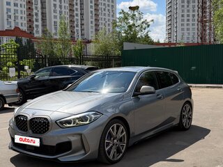 2022 BMW 1 серии M135i xDrive III (F40), серый, 4250000 рублей, вид 1