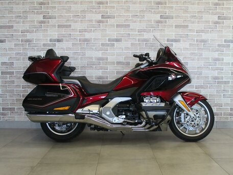 2018 Honda GL 1800 Gold Wing, красный, 2185000 рублей, вид 1
