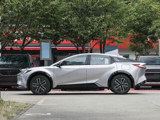 2026 Toyota bZ5 550, серебристый, 4181000 рублей, вид 4