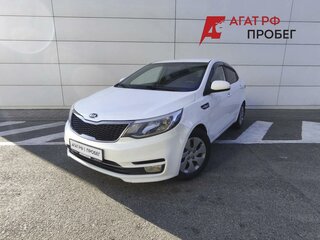 2015 Kia Rio 6-speed III, белый, 720000 рублей, вид 1