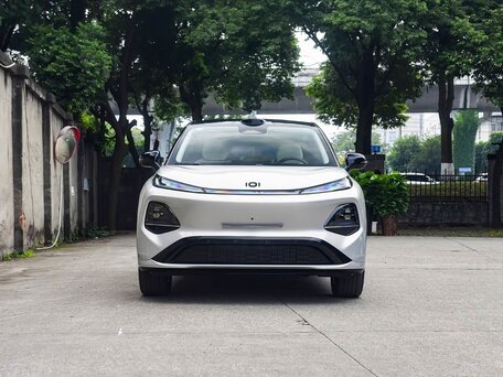 2026 Changan Qiyuan Q05 51.9 kWh II, серебристый, 2200008 рублей, вид 3