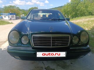 1997 Mercedes-Benz E-Класс 240 II (W210, S210), зелёный, 430000 рублей, вид 3