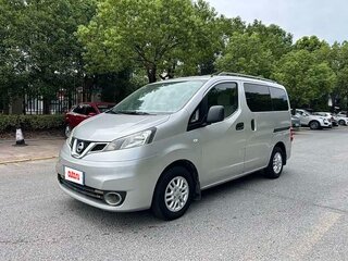 2015 Nissan NV200, серебристый, 1300000 рублей, вид 1