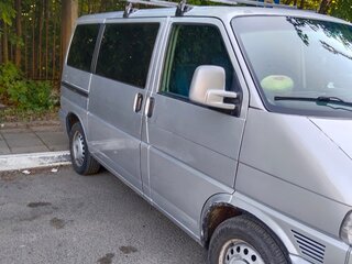 2001 Volkswagen Caravelle T4, серебристый, 1250000 рублей, вид 2