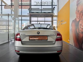 2018 Skoda Octavia III (A7) Рестайлинг, серебристый, 1329000 рублей, вид 5