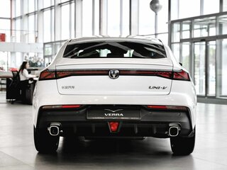 2024 Changan UNI-V I, белый, 2850000 рублей, вид 5