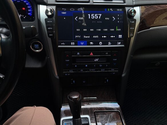 2017 Toyota Camry VII (XV50) Рестайлинг 2, чёрный, 2070000 рублей - вид 15