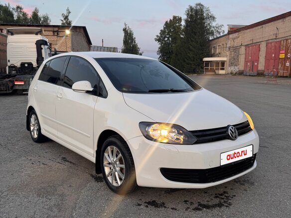 2012 Volkswagen Golf Plus II, белый, 585000 рублей - вид 3