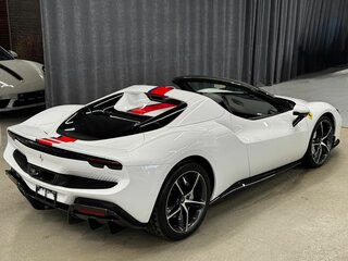 2023 Ferrari 296 GTS, белый, 30990000 рублей, вид 4