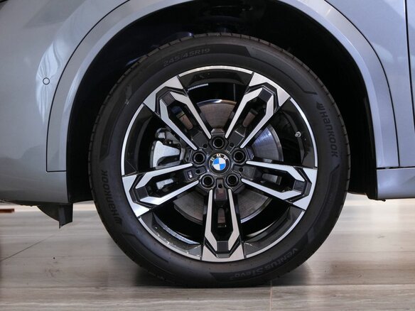 2024 BMW X2 sDrive25i II (U10), серый, 5200000 рублей - вид 5