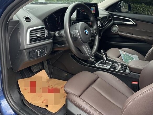 2023 BMW 1 серии 120i III (F52) Рестайлинг, синий, 1430000 рублей - вид 5