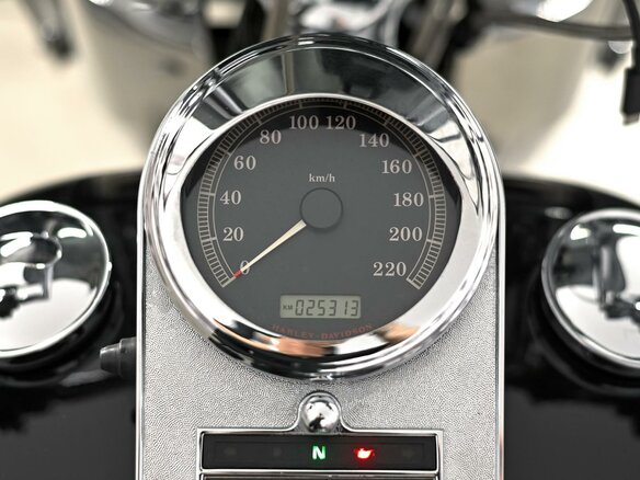 2009 Harley-Davidson Fat Boy, чёрный, 949000 рублей - вид 8