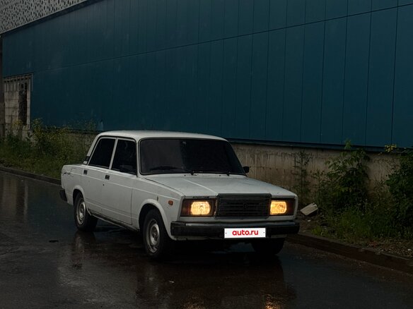 2004 Lada (ВАЗ) 2107, белый, 115000 рублей - вид 3