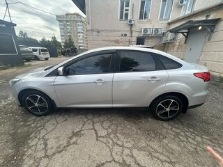 2017 Ford Focus III Рестайлинг, серебристый, 1200000 рублей, вид 5