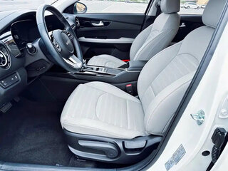 2023 Kia K3 II (China Market) Рестайлинг, белый, 1340000 рублей, вид 5