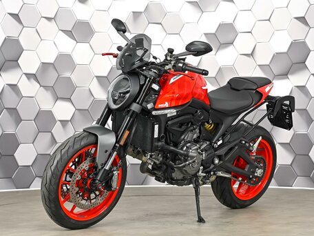 2021 Ducati Monster 937, красный, 819000 рублей, вид 2