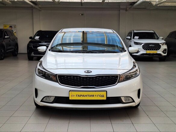 2019 Kia Cerato III Рестайлинг (Classic), белый, 1430000 рублей - вид 1