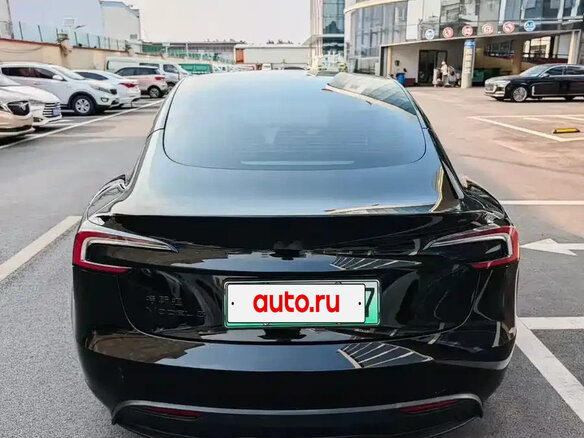 2026 Tesla Model 3 Long Range RWD I Рестайлинг, чёрный - вид 6