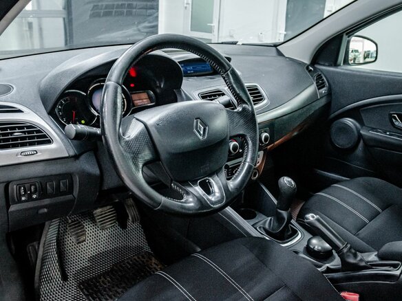 2013 Renault Fluence I Рестайлинг, бежевый, 700000 рублей - вид 14