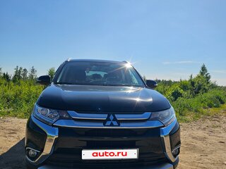 2015 Mitsubishi Outlander III Рестайлинг 2, чёрный, 1650000 рублей, вид 3