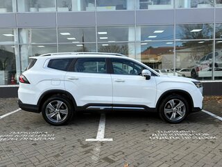 2026 Geely Okavango I Рестайлинг, белый, 4085990 рублей, вид 4