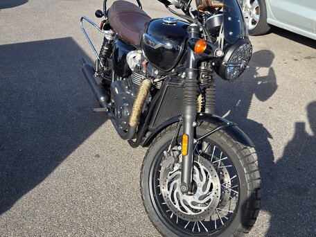 2018 Triumph Bonneville T120, чёрный, 1140000 рублей, вид 1