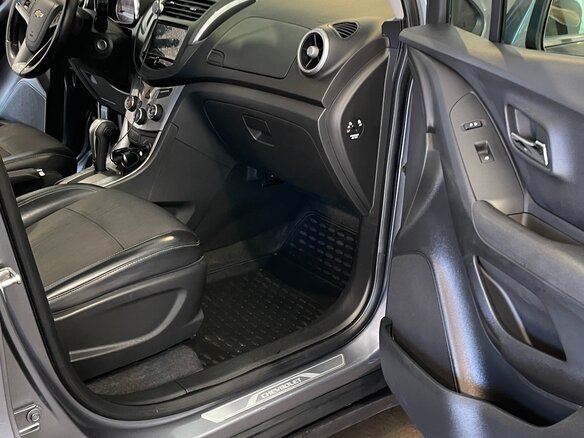 2014 Chevrolet Tracker III, серый, 1300000 рублей - вид 6