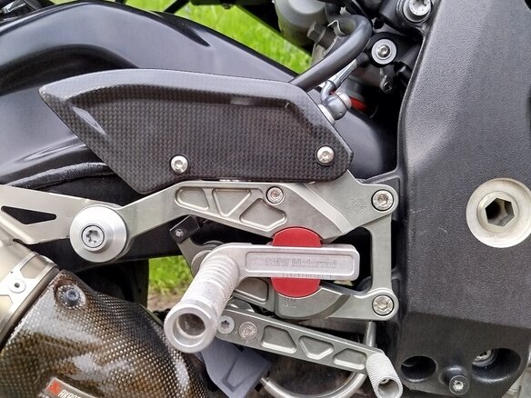 2016 BMW S 1000 R, красный, 1150000 рублей - вид 9