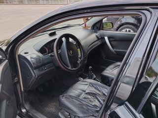 2011 Chevrolet Aveo I Рестайлинг, чёрный, 350000 рублей, вид 5