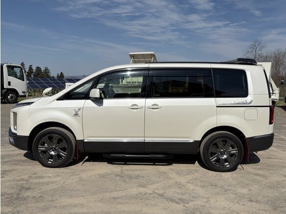 2023 Mitsubishi Delica D:5 I Рестайлинг, белый - вид 7