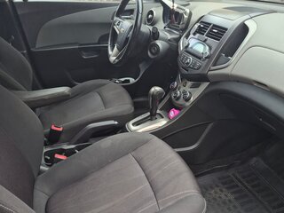 2013 Chevrolet Aveo II, чёрный, 650000 рублей, вид 3