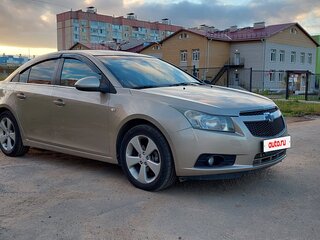 2011 Chevrolet Cruze I, бежевый, 600000 рублей, вид 2