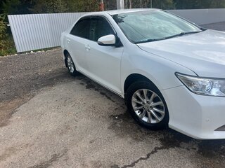 2014 Toyota Camry VII (XV50), белый, 1200000 рублей, вид 3