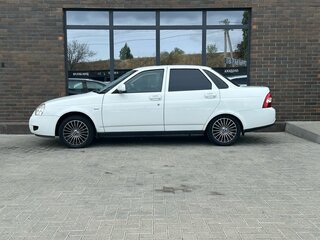 2016 Lada (ВАЗ) Priora I Рестайлинг, белый, 625000 рублей, вид 2