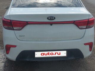 2018 Kia Rio IV, белый, 800000 рублей, вид 2