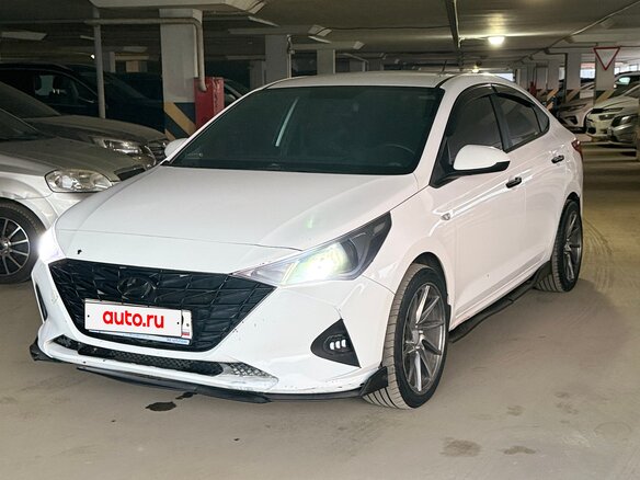 2022 Hyundai Solaris II Рестайлинг, белый - вид 1