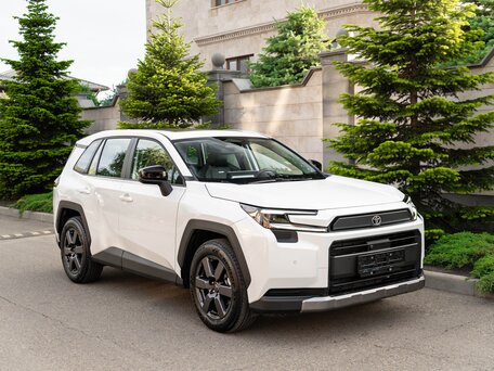 2026 Toyota RAV4 VI (XA60), белый, 4104000 рублей, вид 2