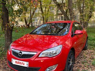 2010 Opel Astra J, красный, 600000 рублей, вид 2