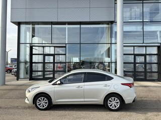 2019 Hyundai Solaris II, бежевый, 1345000 рублей, вид 4