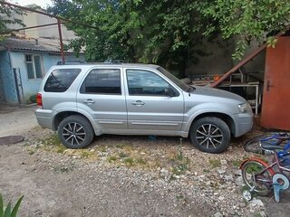 2006 Ford Maverick III, серый, 630000 рублей, вид 2