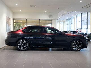 2023 BMW 7 серии 740d xDrive VII (G70), чёрный, 12300000 рублей, вид 4