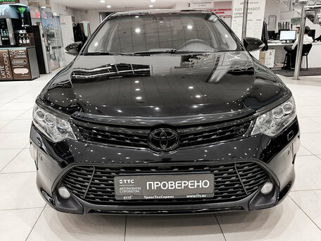 2017 Toyota Camry VII (XV50) Рестайлинг 2, чёрный, 2390000 рублей, вид 2