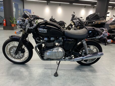 2011 Triumph Thruxton, чёрный, 590000 рублей, вид 2