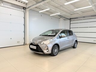 2017 Toyota Vitz III (XP130) Рестайлинг, серый, 1119000 рублей, вид 2