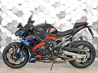 2025 BMW M 1000 R, чёрный, 2899000 рублей, вид 4