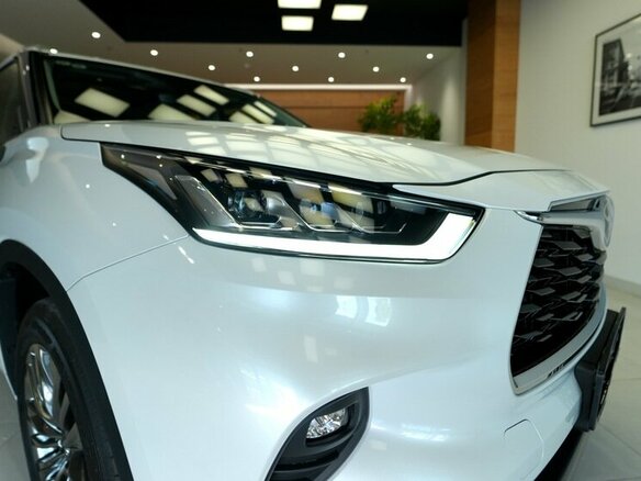 2026 Toyota Highlander IV (XU70), белый - вид 19
