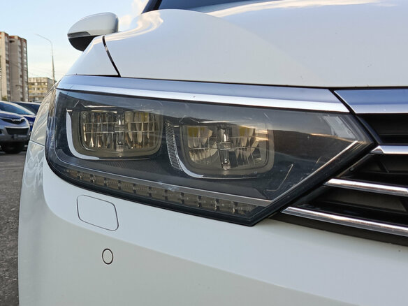 2016 Volkswagen Passat B8, белый, 1335000 рублей - вид 16